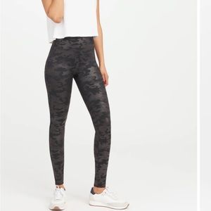 Spanx faux leather black camo high waisted leggings. EUC size L.